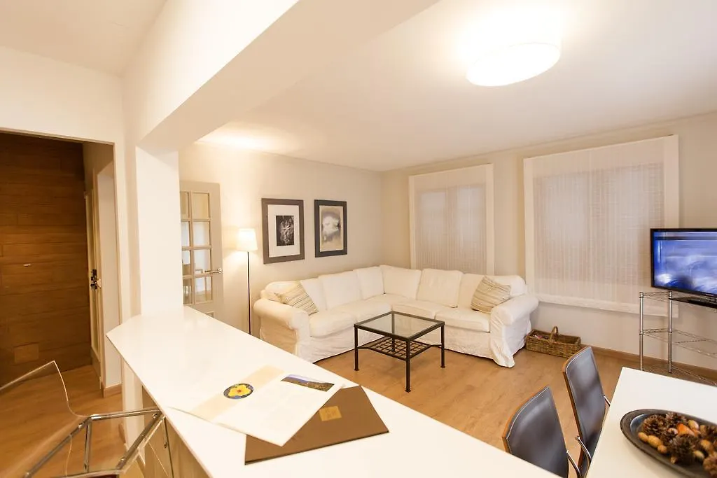 Hotel Y Apartamentos Des Puig 德亚