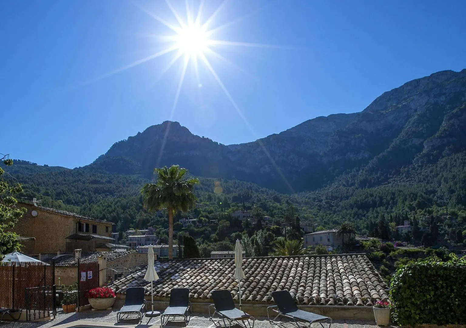 Hotel Y Apartamentos Des Puig 德亚